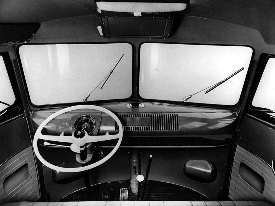  Volkswagen T1 Deluxe Samba Bus 1951 года  (фото 7 из 25)